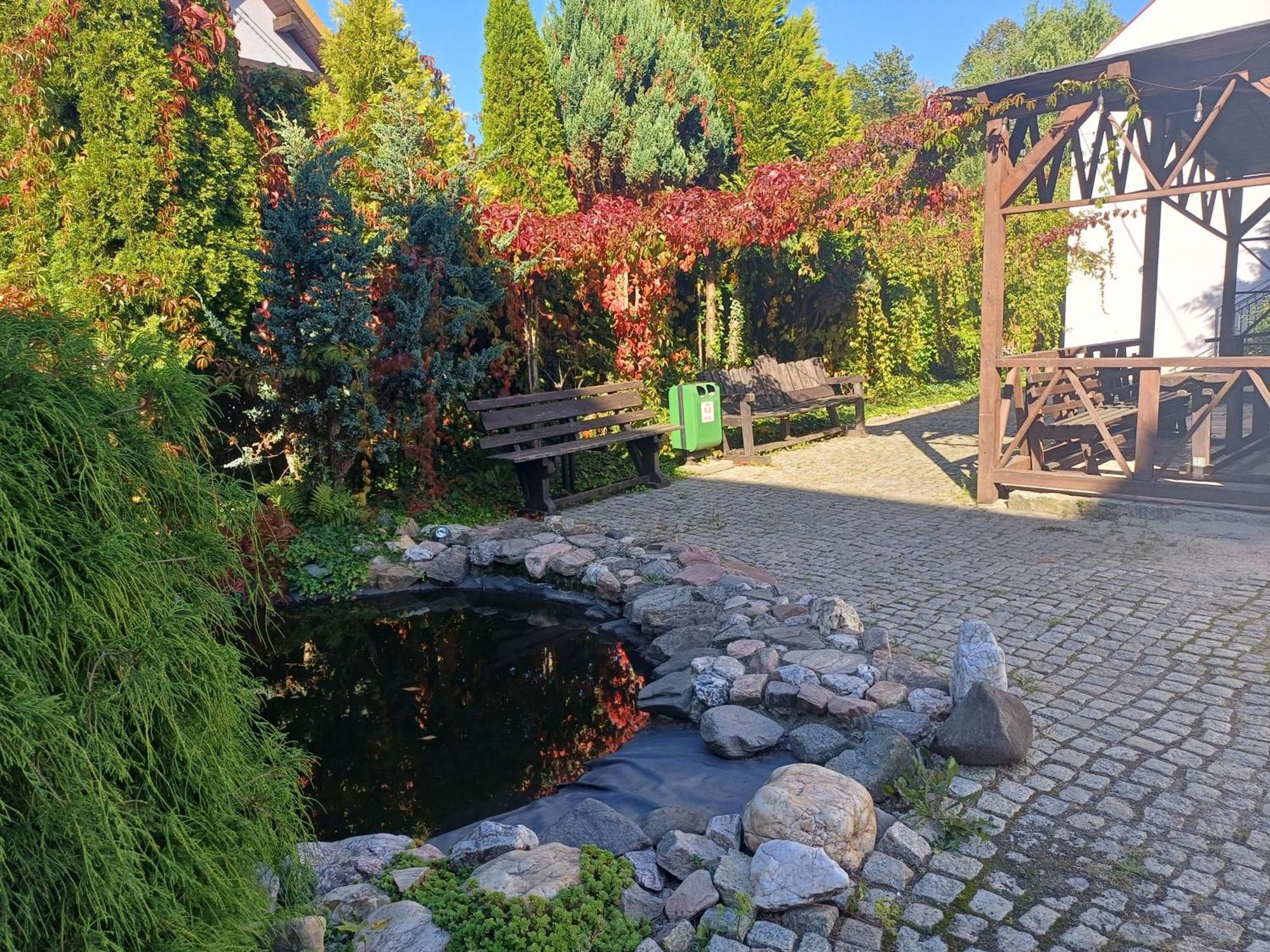 Gosciniec Solan Hotell Jeleniow Exteriör bild