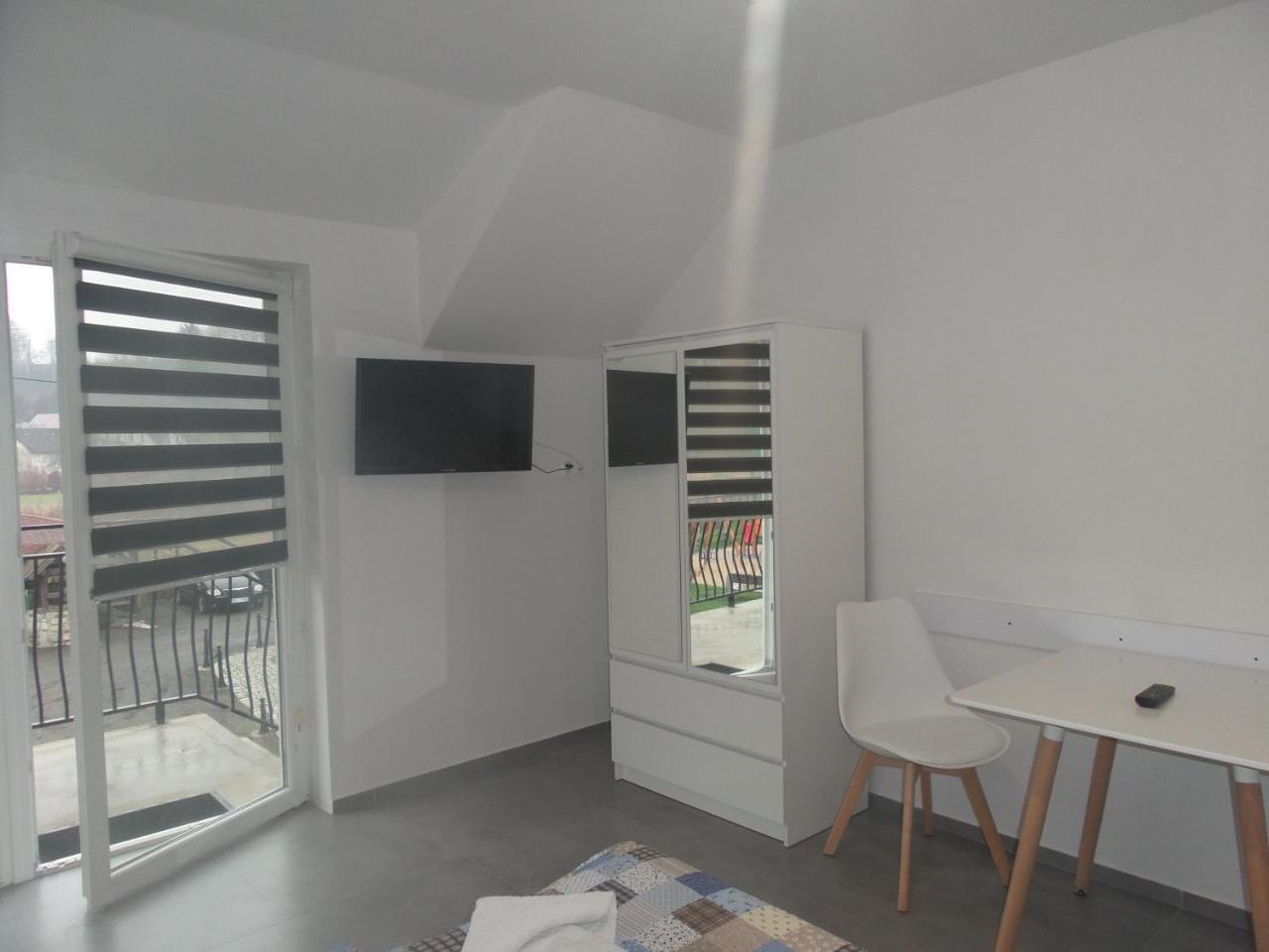 Gosciniec Solan Hotell Jeleniow Exteriör bild